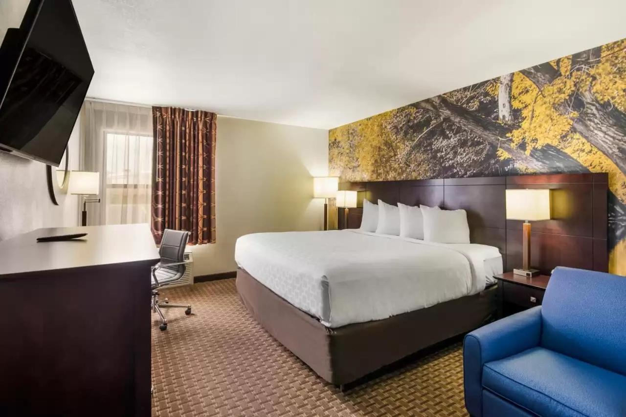 Clarion Pointe Hotel Abingdon Buitenkant foto