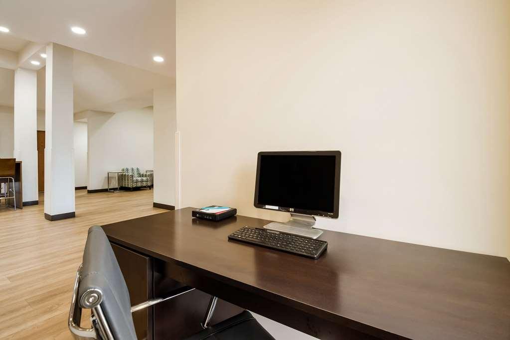 Clarion Pointe Hotel Abingdon Faciliteiten foto